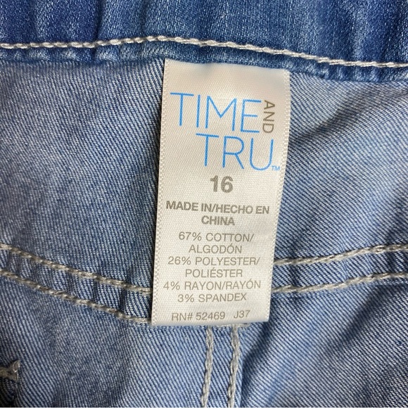 Time and Tru : size 16 : light wash double cuff denim jean bermuda summer shorts - Picture 8 of 8